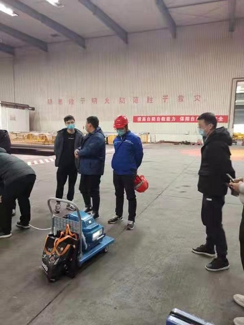 PF-300便攜式非甲烷總烴測試儀與譜育儀器進行現場比對